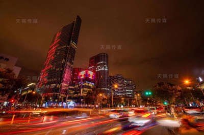 北京地标灯光秀广告,三里屯灯光秀推广 品牌植入 冠名硬广